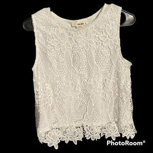 Sans Souci White Lace Top Medium